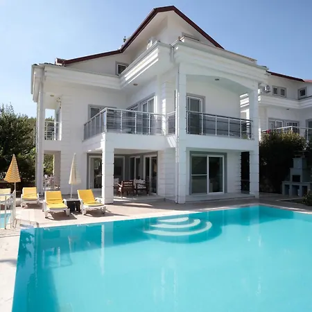 Villa Raya3